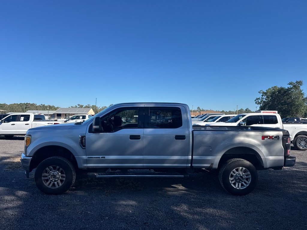 Used 2017 Ford F250 XLT w/ XLT Value Package AWD/4WD image 2