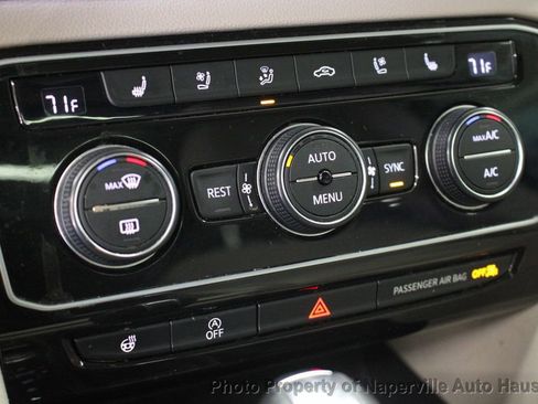 Used 2019 Volkswagen Atlas SEL Premium image 24