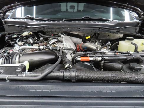 Used 2025 Ford F250 Platinum image 38