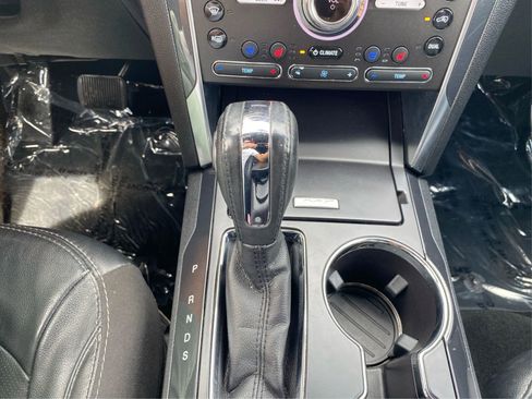 Used 2019 Ford Explorer Limited w/ Class III Trailer Tow Package FWD image 21