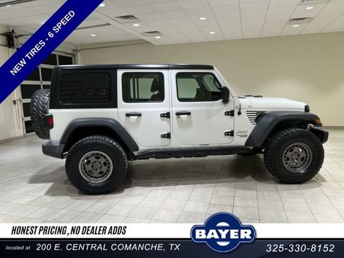 Used 2018 Jeep Wrangler Unlimited Sport AWD/4WD image 6