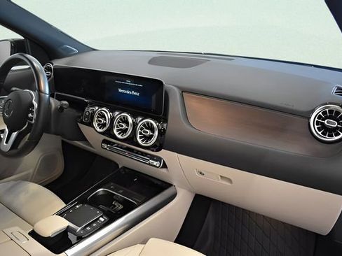 Used 2021 Mercedes-Benz GLA 250 4MATIC image 18