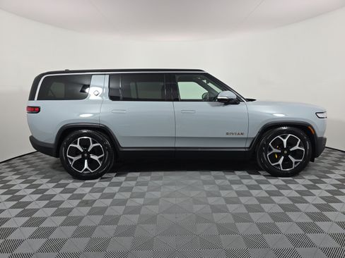 Used 2024 Rivian R1S Adventure AWD/4WD image 6