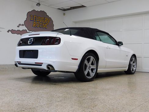 Used 2013 Ford Mustang GT Premium image 8