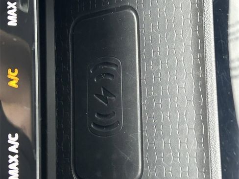 Used 2024 Jaguar F-PACE R-Dynamic S image 33