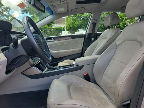 Used 2016 Hyundai Sonata Sport w/ Option Group 03 FWD image 18