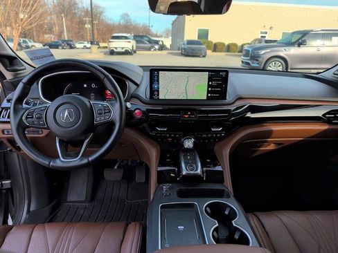 Used 2025 Acura MDX SH-AWD w/ Advance Package image 11