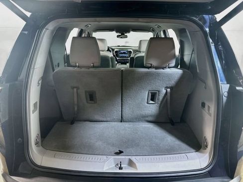 Used 2017 GMC Acadia SLT FWD image 10
