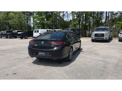Used 2018 Buick Regal Essence FWD image 8