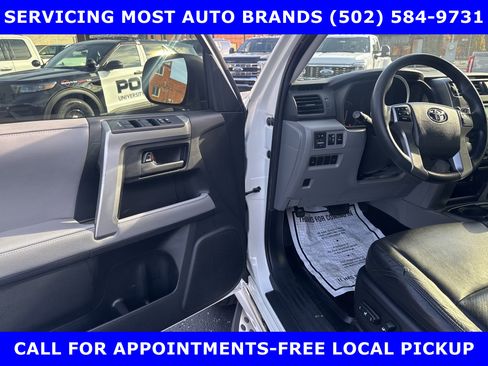 Used 2013 Toyota 4Runner SR5 image 7