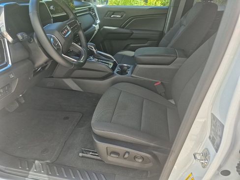 Used 2024 GMC Canyon Elevation w/ Convenience Package image 16