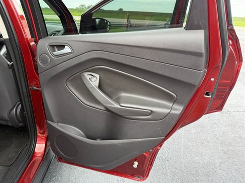 Used 2014 Ford Escape SE w/ Equipment Group 201A AWD/4WD image 31