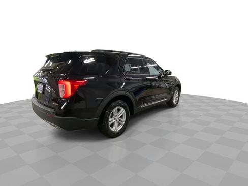 Used 2023 Ford Explorer XLT w/ Equipment Group 202A image 2