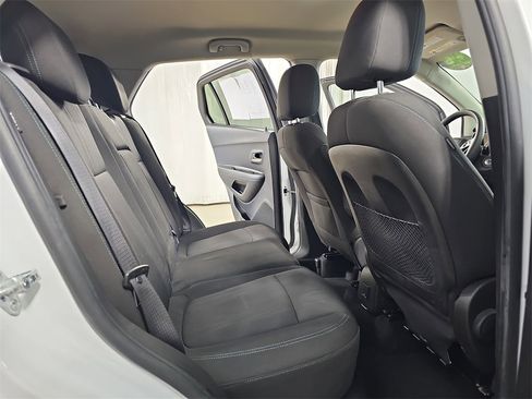 Certified 2016 Chevrolet Trax LT image 14