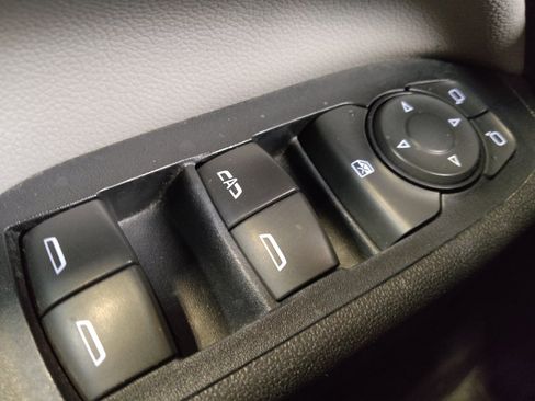 Used 2019 Chevrolet Equinox LS FWD image 27
