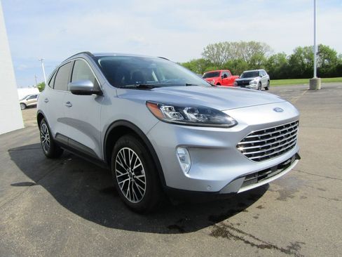 Used 2022 Ford Escape Titanium FWD image 8