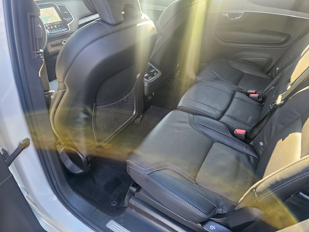 Certified 2024 Volvo XC90 B6 Ultimate w/ Protection Package Premier AWD/4WD image 36