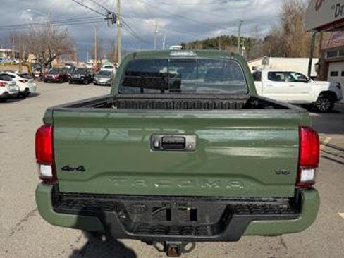 Used 2021 Toyota Tacoma SR5 image 4