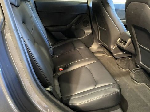 Used 2020 Tesla Model Y Long Range image 7