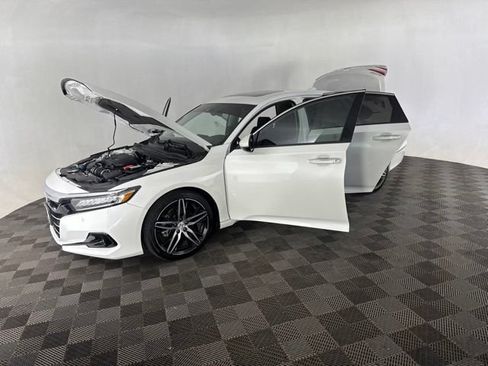 Used 2021 Honda Accord Touring image 12