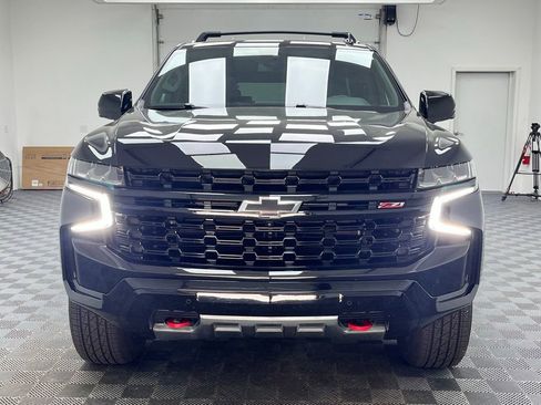 Used 2023 Chevrolet Tahoe Z71 w/ Luxury Package AWD/4WD image 16