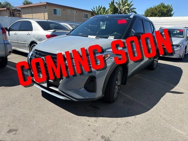Certified 2022 Nissan Kicks SV FWD image 1