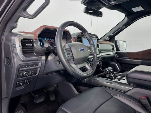 Used 2022 Ford F150 Lariat w/ Equipment Group 502A High image 12