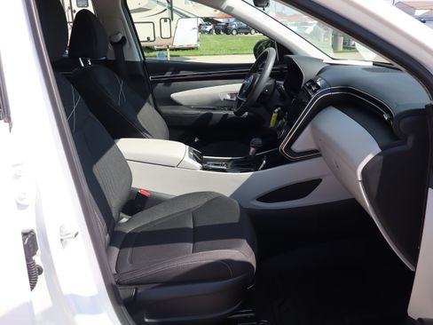 Used 2024 Hyundai Tucson SE AWD/4WD image 12