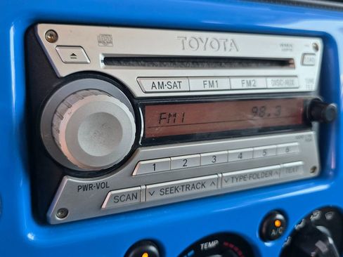 Used 2007 Toyota FJ Cruiser 4WD image 35