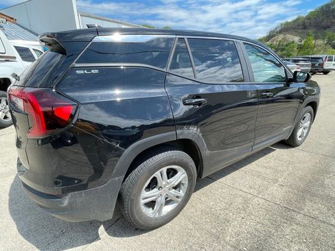 Used 2024 GMC Terrain SLE AWD/4WD image 4