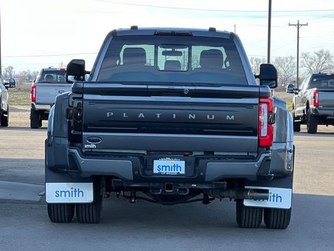 Used 2023 Ford F350 Platinum AWD/4WD image 5