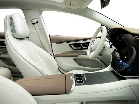 Used 2022 Mercedes-Benz EQS 580 4MATIC Sedan image 58