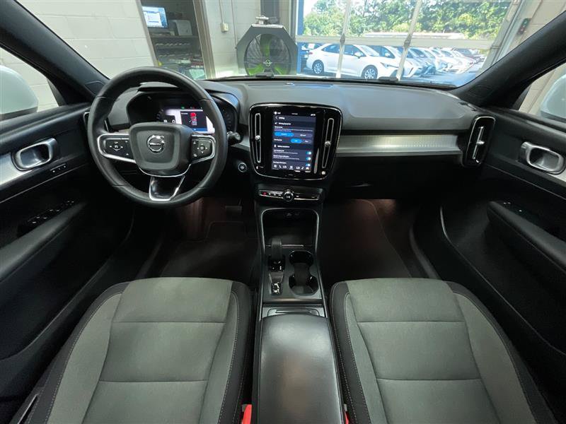 Used 2023 Volvo XC40 B5 Core AWD/4WD image 21