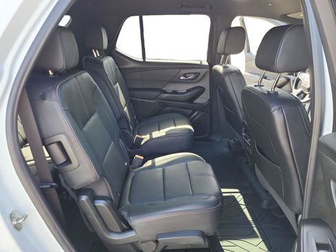 Used 2023 Chevrolet Traverse RS image 25