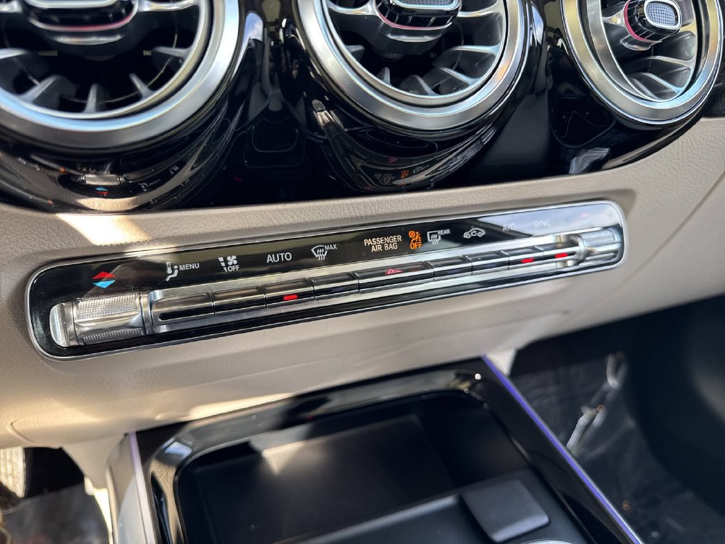 Used 2022 Mercedes-Benz GLA 250 4MATIC image 15