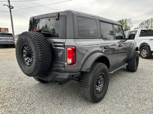 Used 2022 Ford Bronco Black Diamond w/ Sasquatch Package image 11