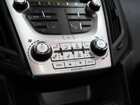 Used 2017 Chevrolet Equinox Premier w/ Enhanced Convenience Package image 30