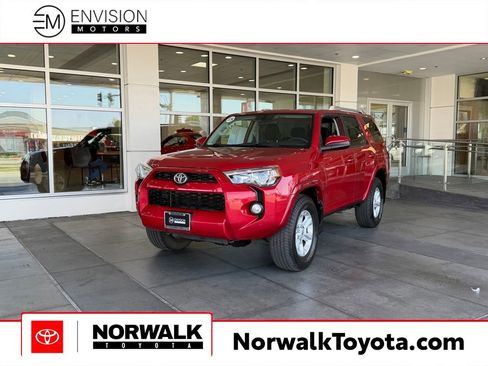 Used 2018 Toyota 4Runner SR5 RWD image 1