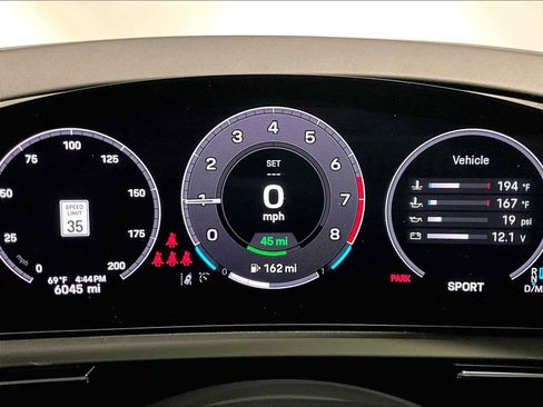 Used 2025 Porsche Cayenne S image 21