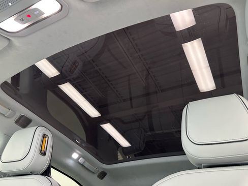 Used 2023 Rivian R1T Adventure image 35