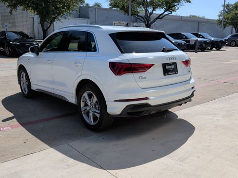 Certified 2023 Audi Q3 2.0T Premium w/ Convenience Package AWD/4WD image 14