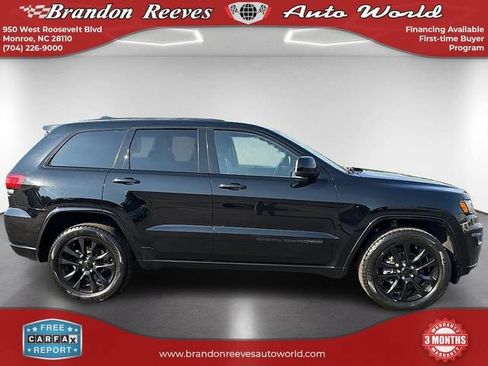 Used 2020 Jeep Grand Cherokee Altitude AWD/4WD image 4