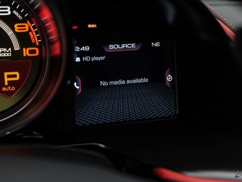 Used 2019 Ferrari 812 Superfast RWD image 99