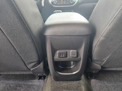 Used 2015 Chevrolet Colorado LT w/ LT Convenience Package RWD image 29