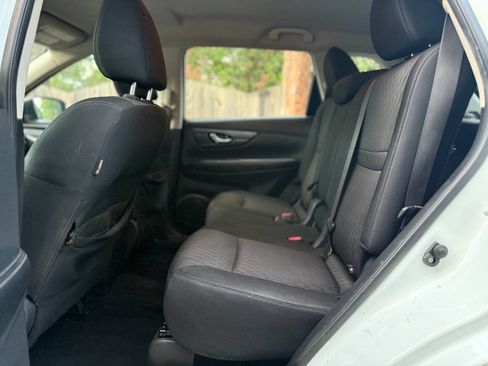 Used 2017 Nissan Rogue S AWD/4WD image 14