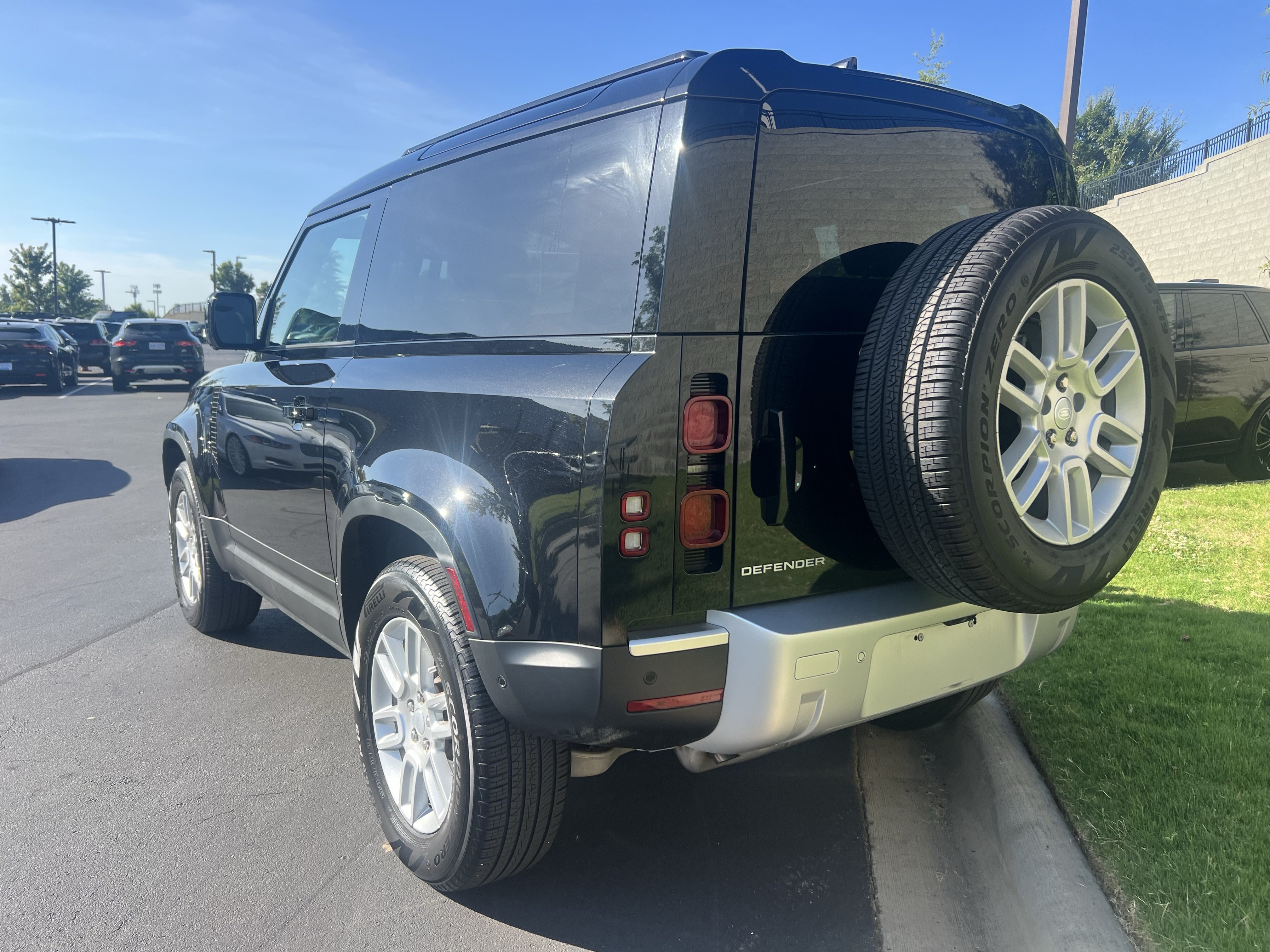 Used 2022 Land Rover Defender 90 S AWD/4WD image 5