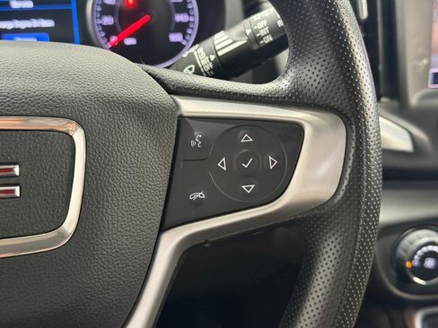 Used 2024 GMC Terrain SLE AWD/4WD image 17