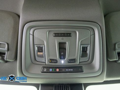 Used 2025 GMC Sierra 1500 SLT w/ SLT Premium Plus Package AWD/4WD image 22