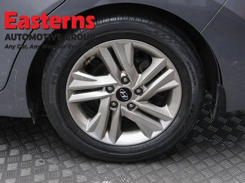 Used 2019 Hyundai Elantra Value Edition w/ Cargo Package FWD image 8