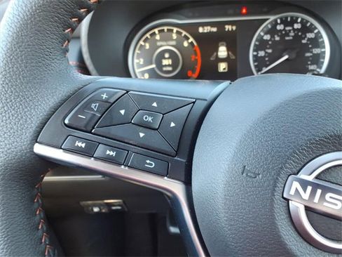 New 2025 Nissan Versa SR w/ Trunk Package image 10